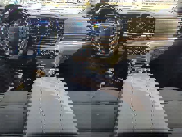 Used 2024 Chevrolet Silverado 1500 LT Trail Boss w/ Protection Package image 15