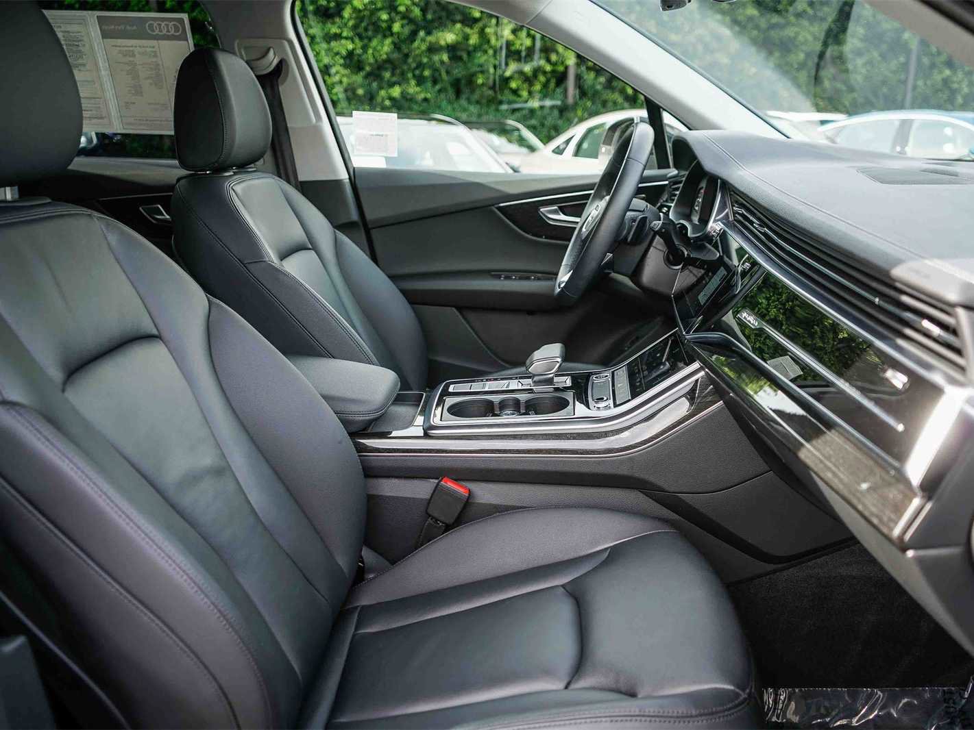 Used 2023 Audi Q7 2.0T Premium w/ Convenience Package image 16