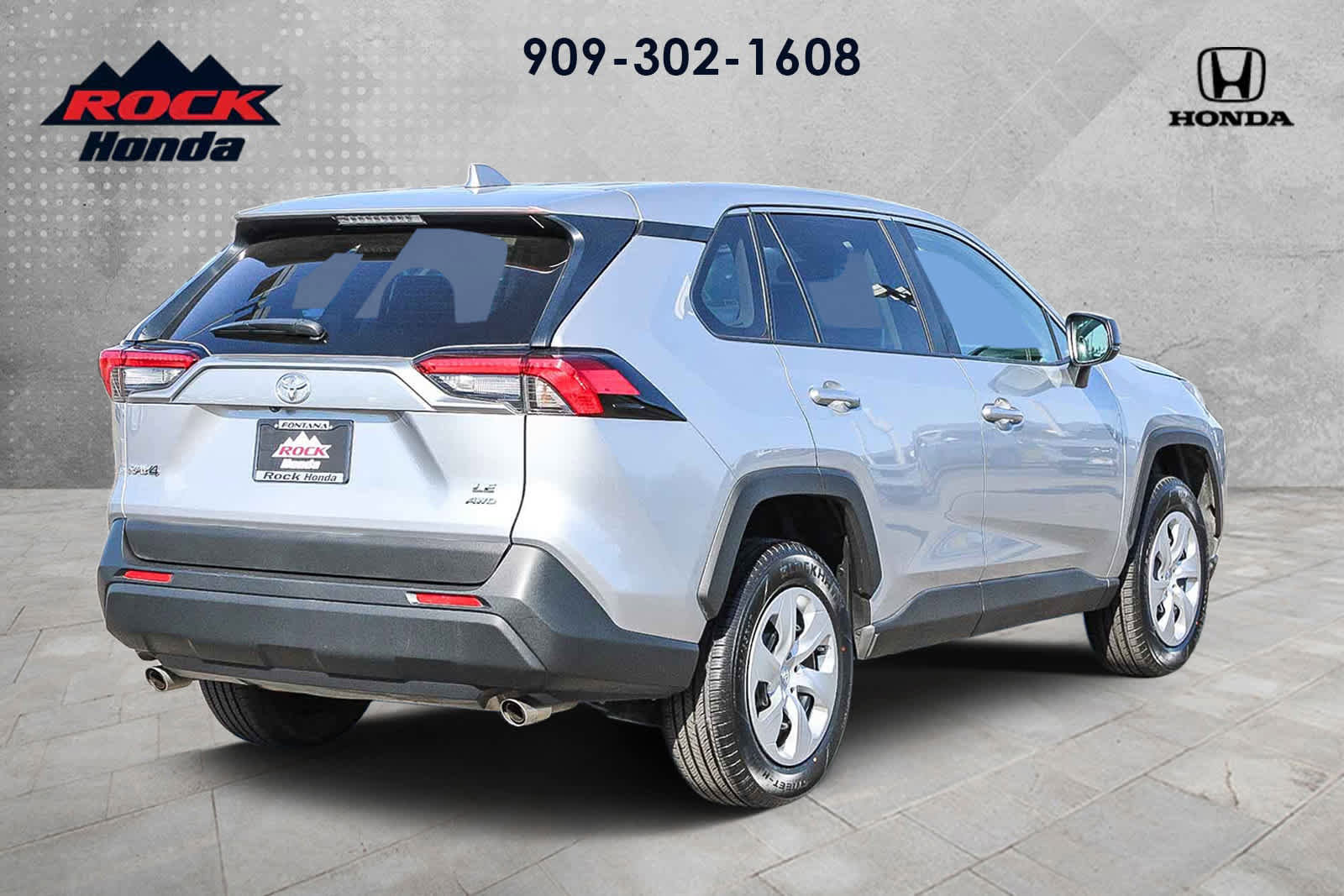 Used 2024 Toyota RAV4 LE image 4