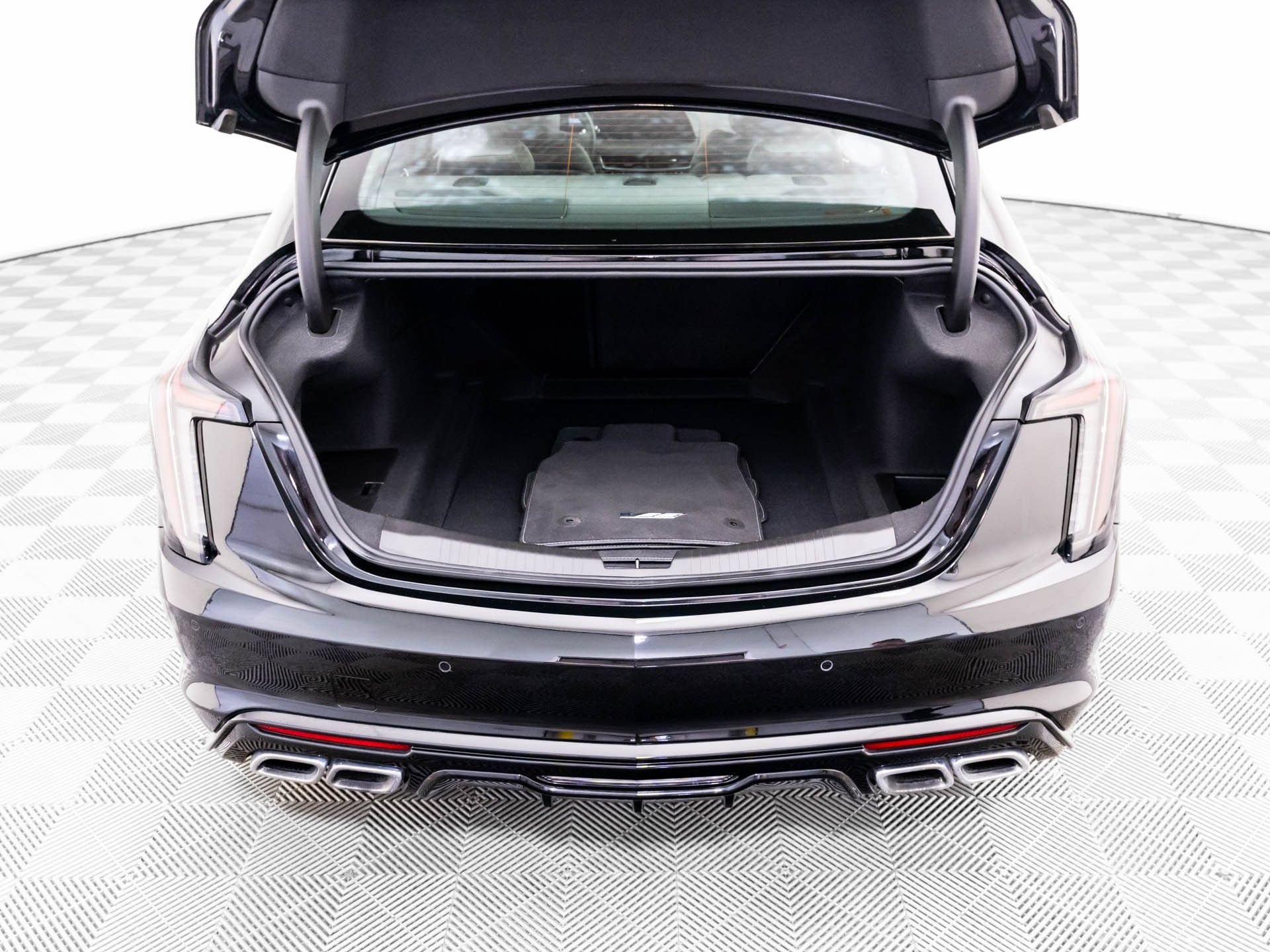 Used 2025 Cadillac CT5 V RWD image 35