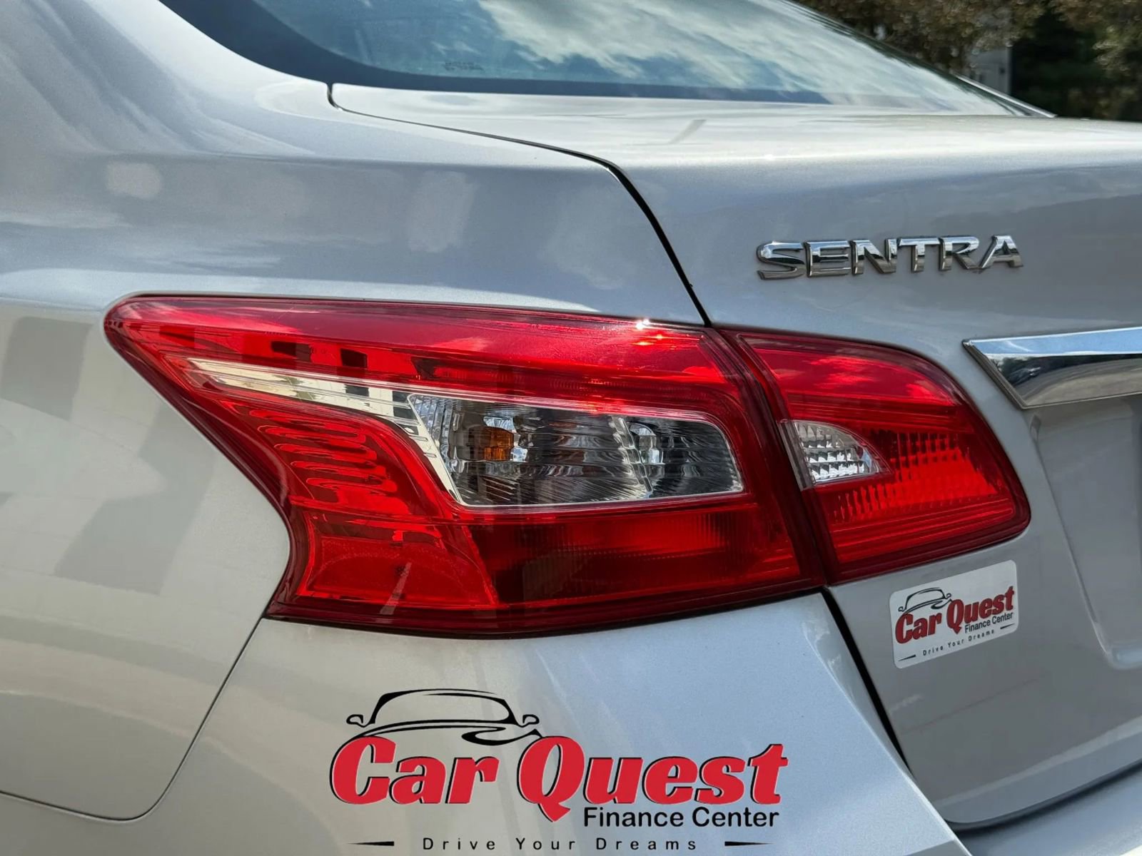 Used 2017 Nissan Sentra S image 26