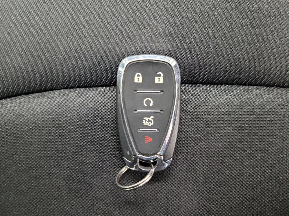 Used 2025 Chevrolet Malibu LS FWD image 32