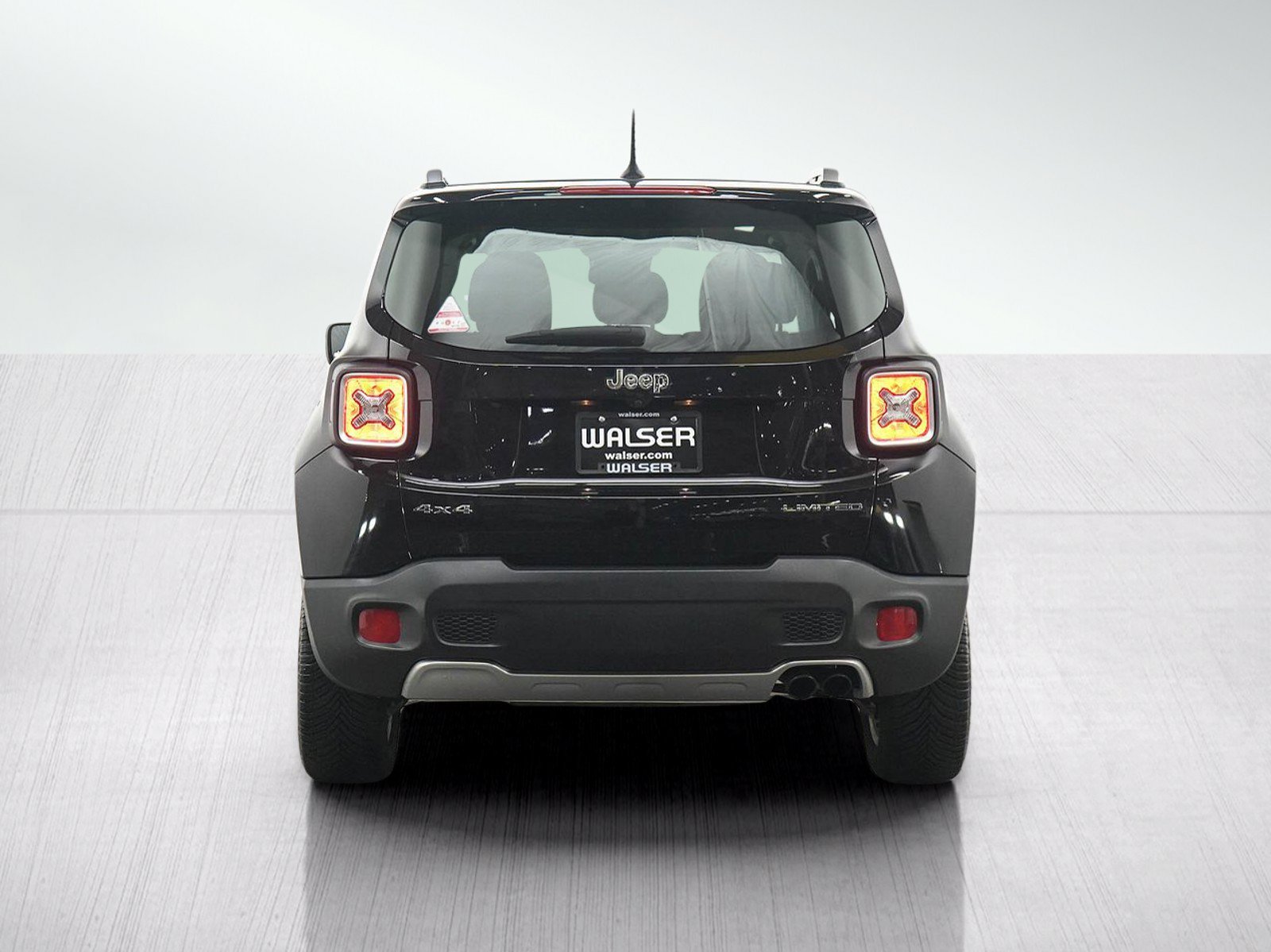 Used 2015 Jeep Renegade Limited AWD/4WD image 4