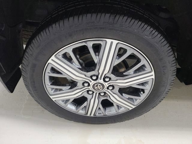 Certified 2024 Toyota Sequoia Capstone AWD/4WD image 43