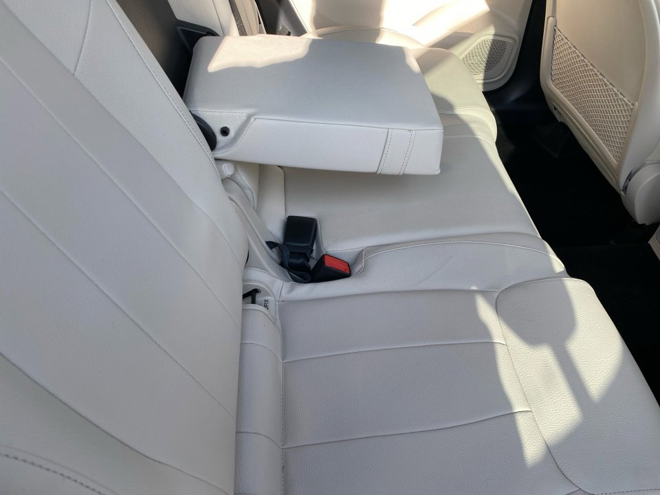 Used 2022 Mercedes-Benz GLB 250 4MATIC image 33