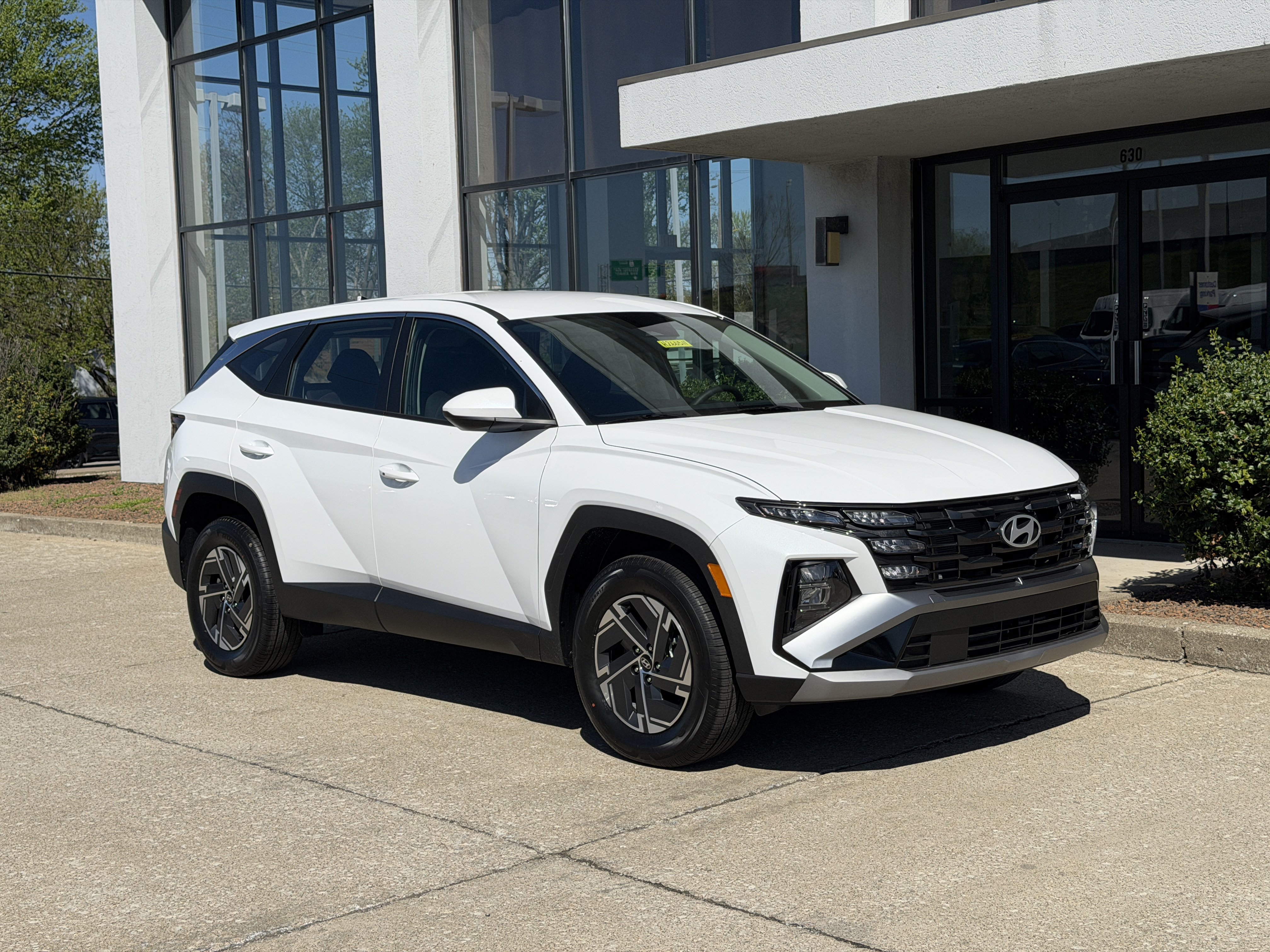 New 2026 Hyundai Tucson Blue SE AWD/4WD image 2