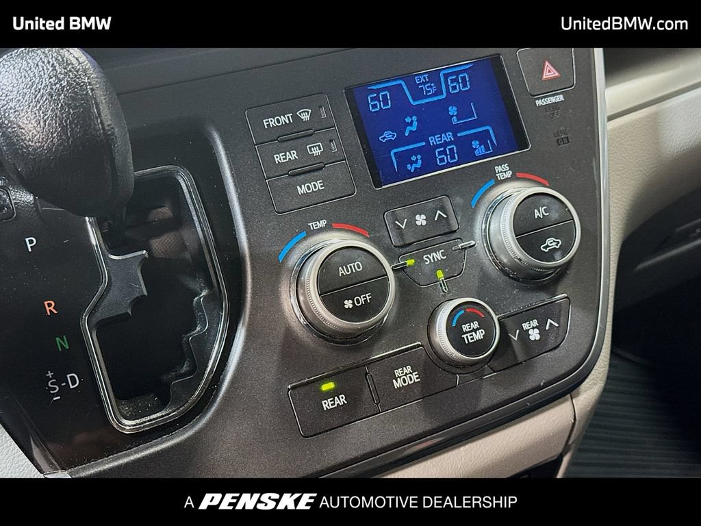 Used 2015 Toyota Sienna LE FWD image 10