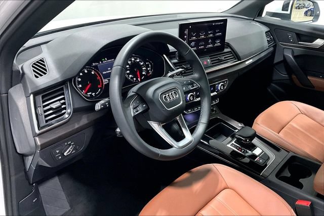 Used 2023 Audi Q5 2.0T Premium w/ Convenience Package AWD/4WD image 8