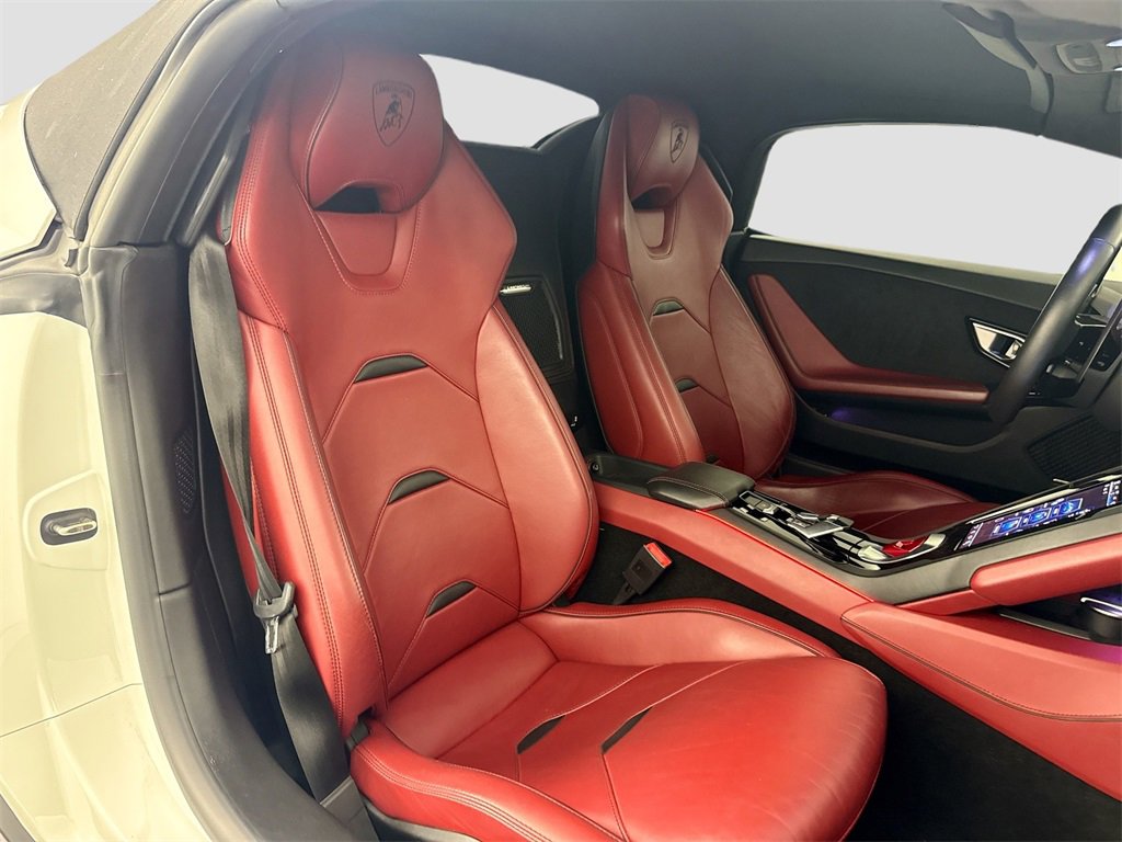 Used 2020 Lamborghini Huracan EVO image 28