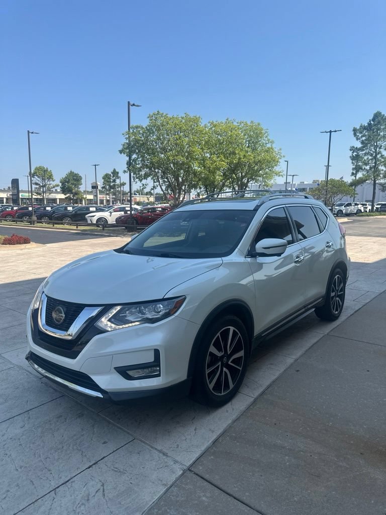 Used 2019 Nissan Rogue SL w/ Premium Package