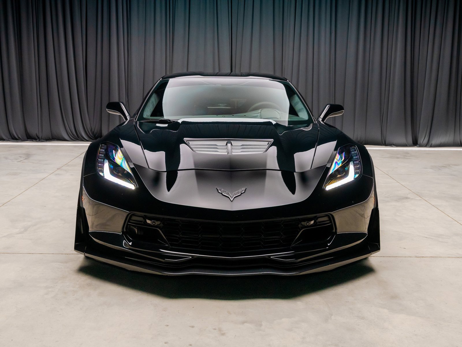 Used 2016 Chevrolet Corvette Z06 w/ 3LZ Preferred Equipment Group image 17