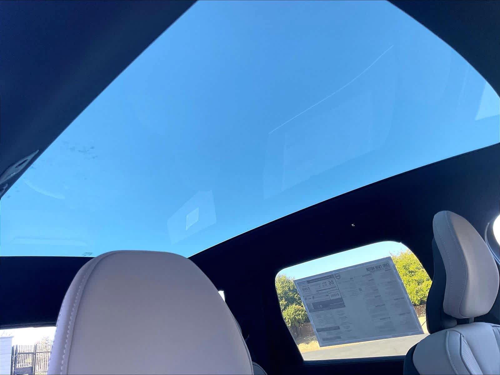 New 2026 Volvo EX90 Plus AWD/4WD image 30