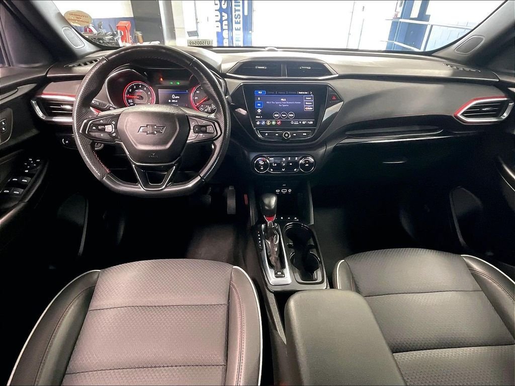 Used 2023 Chevrolet TrailBlazer RS w/ Technology Package FWD image 22