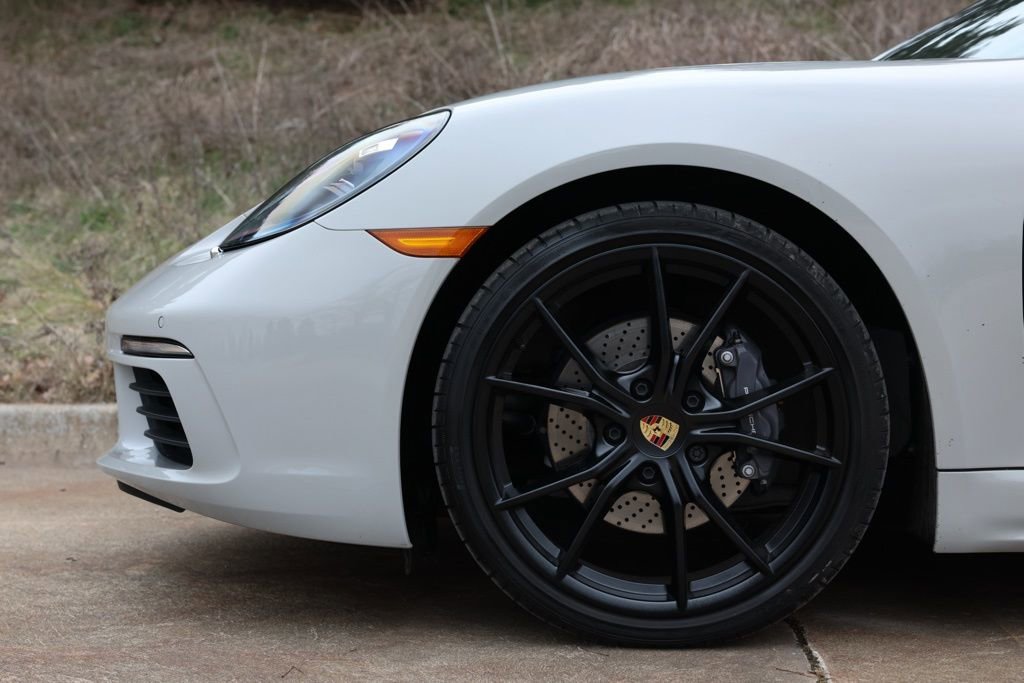 Used 2025 Porsche 718 Cayman image 8