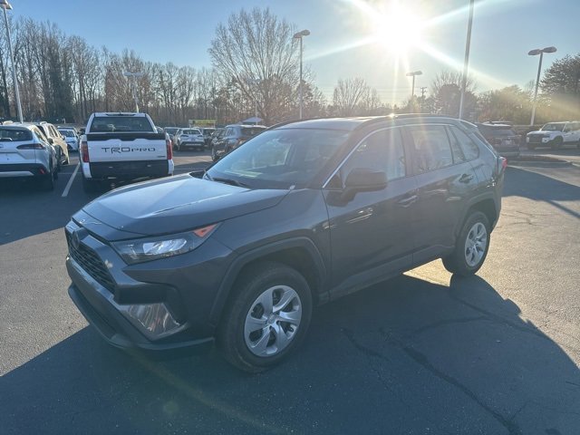 Used 2019 Toyota RAV4 LE image 3