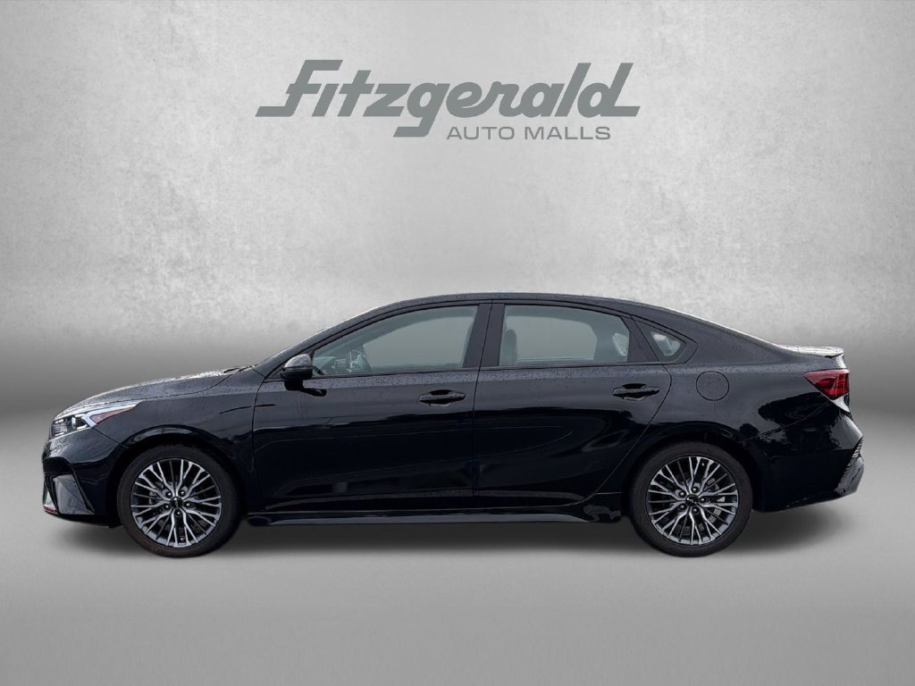 Used 2023 Kia Forte GT-Line w/ GT-Line Premium Package FWD image 5