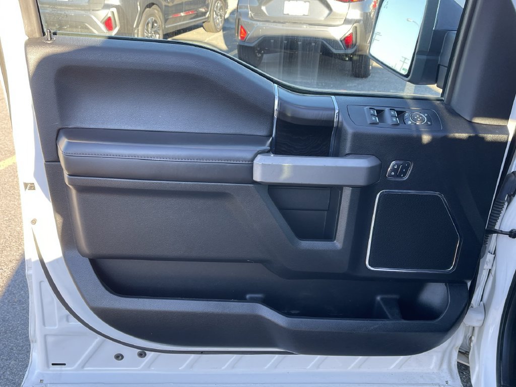 Used 2018 Ford F150 Platinum w/ Equipment Group 701A Luxury AWD/4WD image 22