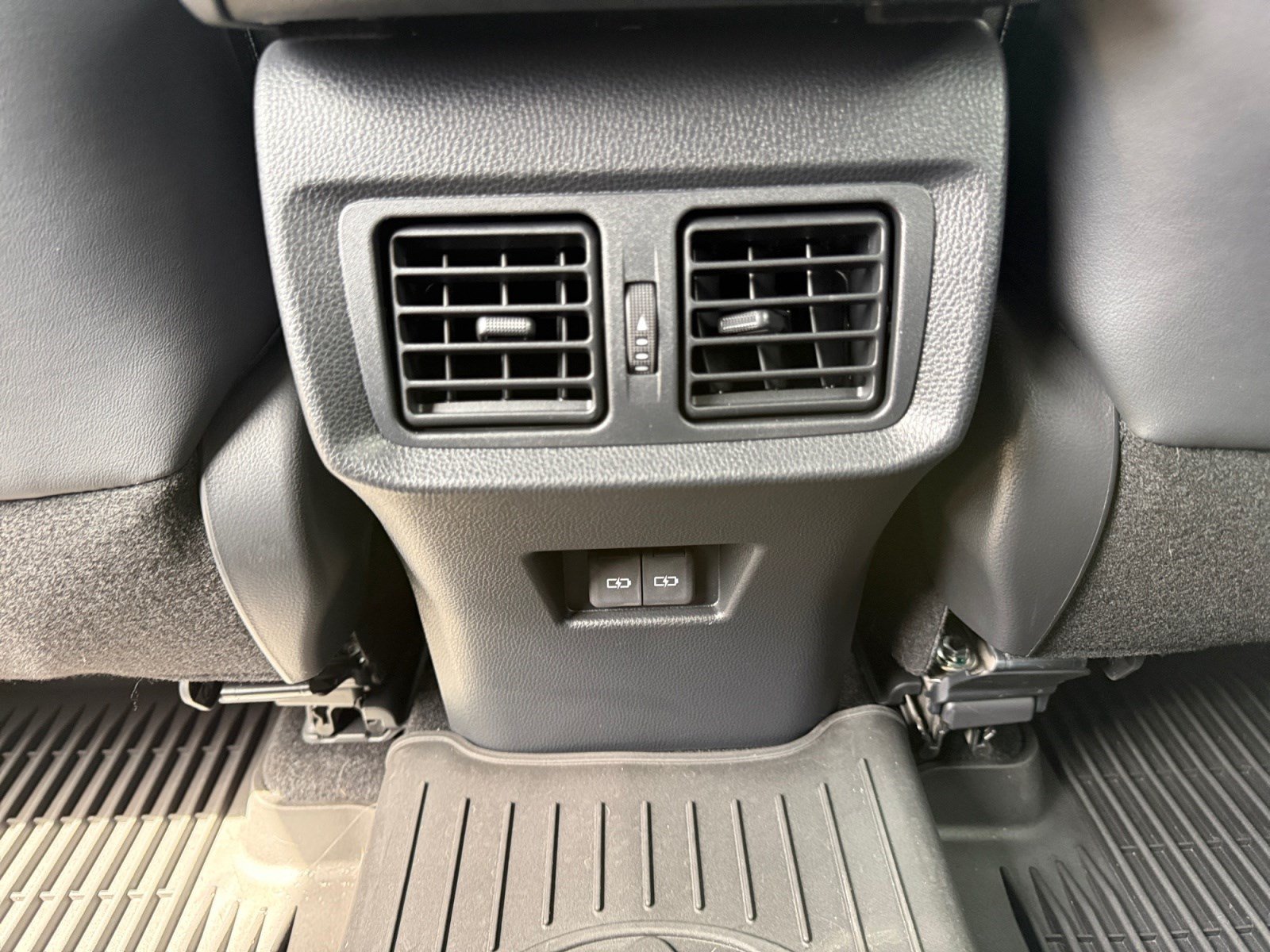 Certified 2024 Toyota Venza Limited AWD/4WD image 30