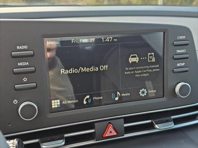 New 2026 Hyundai Elantra SE FWD image 19