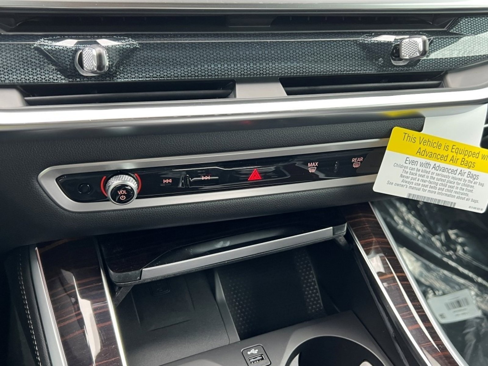 New 2026 BMW X5 xDrive40i w/ Climate Comfort Package image 18