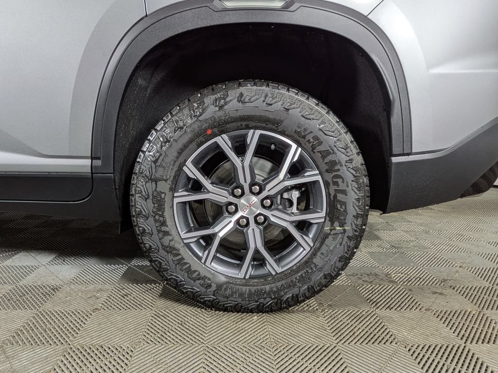 New 2026 GMC Acadia AT4 w/ Luxury Package AWD/4WD image 13