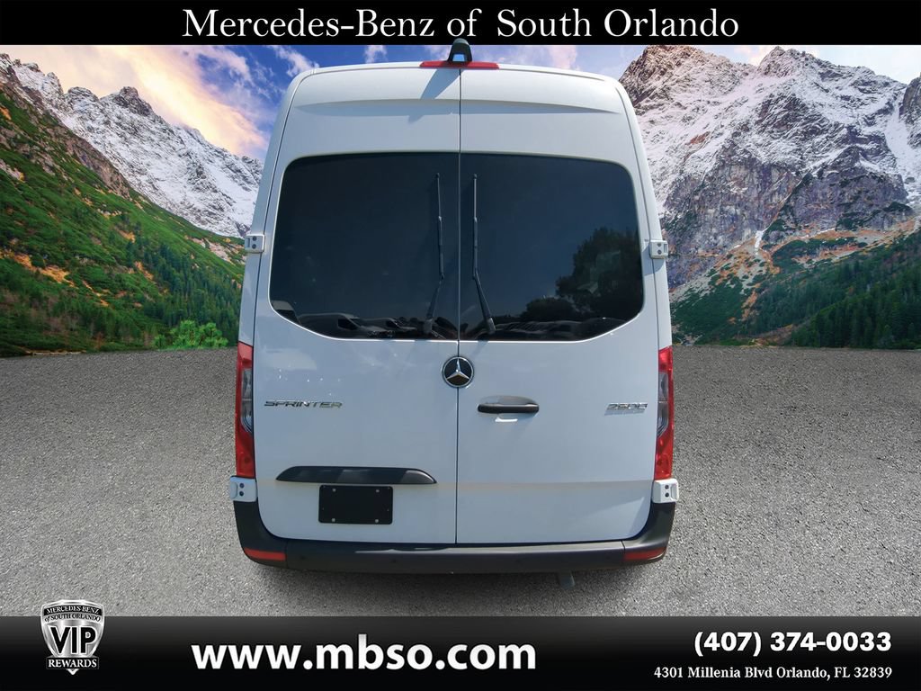 Used 2024 Mercedes-Benz Sprinter 2500 image 17