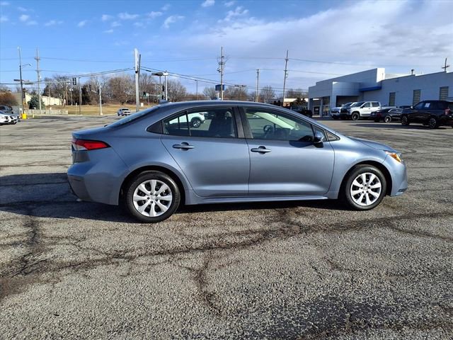 Used 2025 Toyota Corolla LE image 15