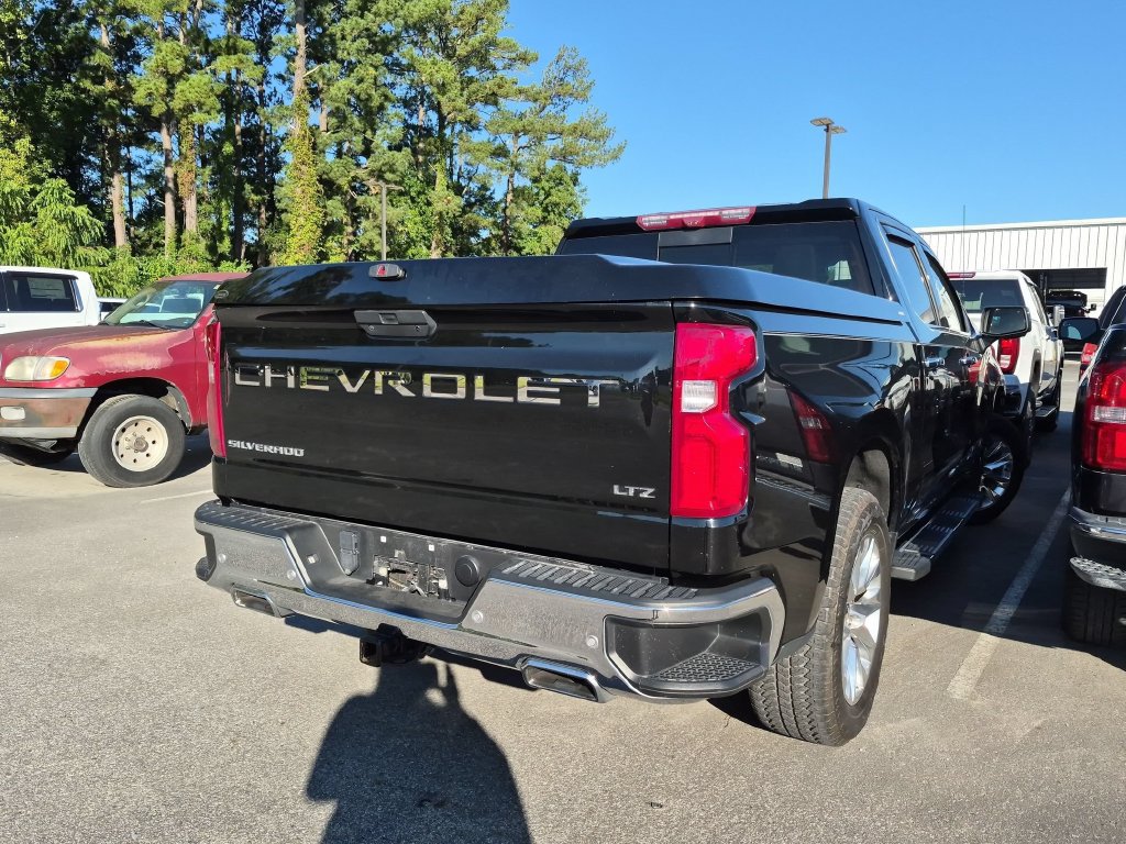 Used 2021 Chevrolet Silverado 1500 LTZ w/ LTZ Premium Package AWD/4WD image 9