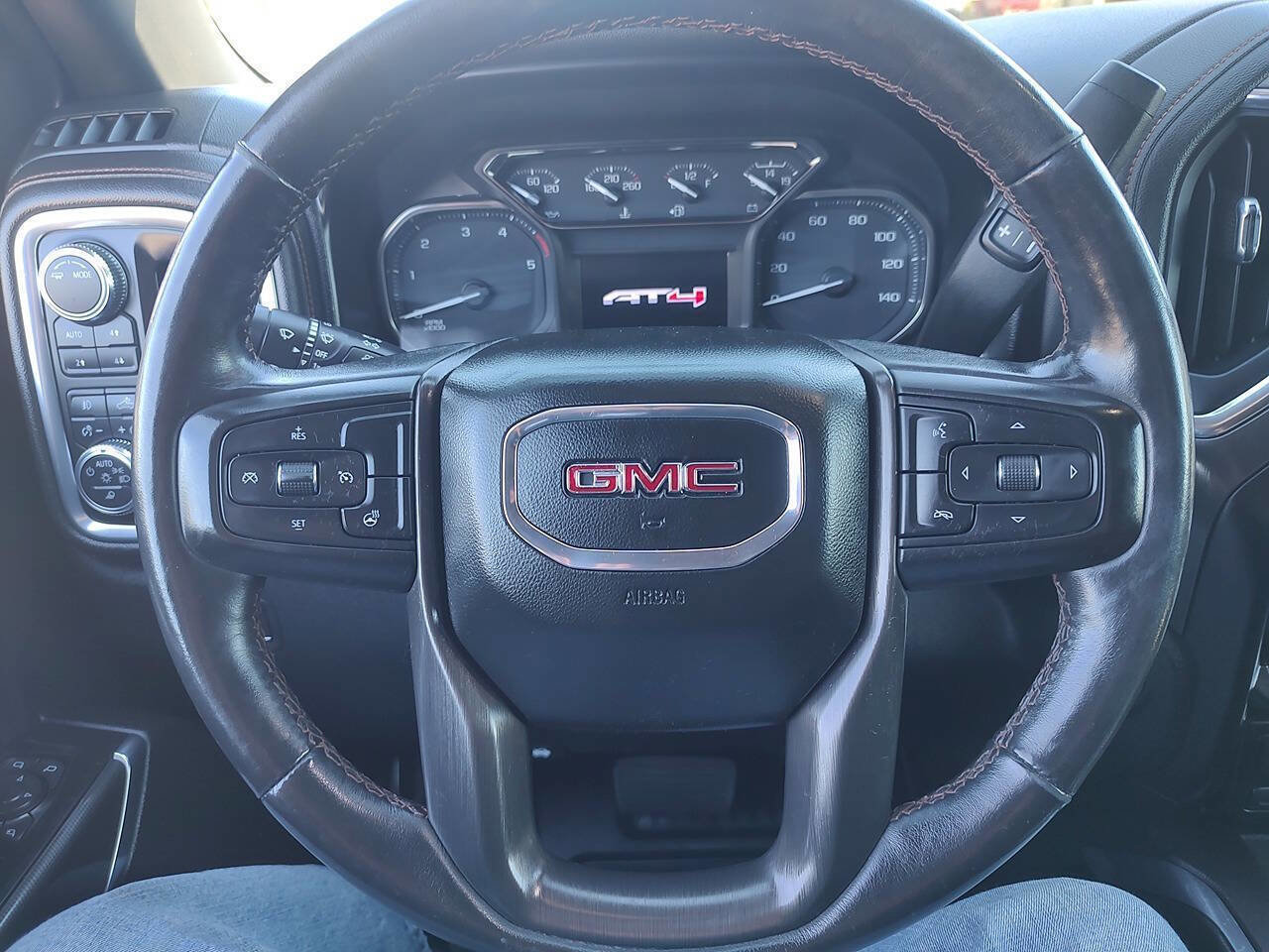 Used 2021 GMC Sierra 2500 AT4 image 18