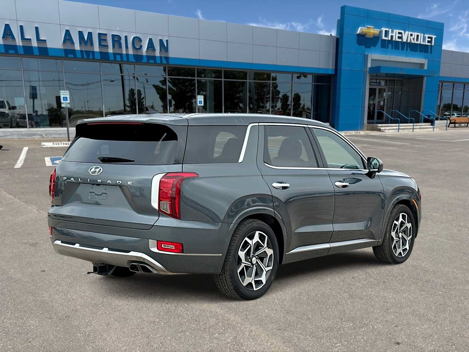Used 2022 Hyundai Palisade Calligraphy w/ Cargo Package FWD image 8