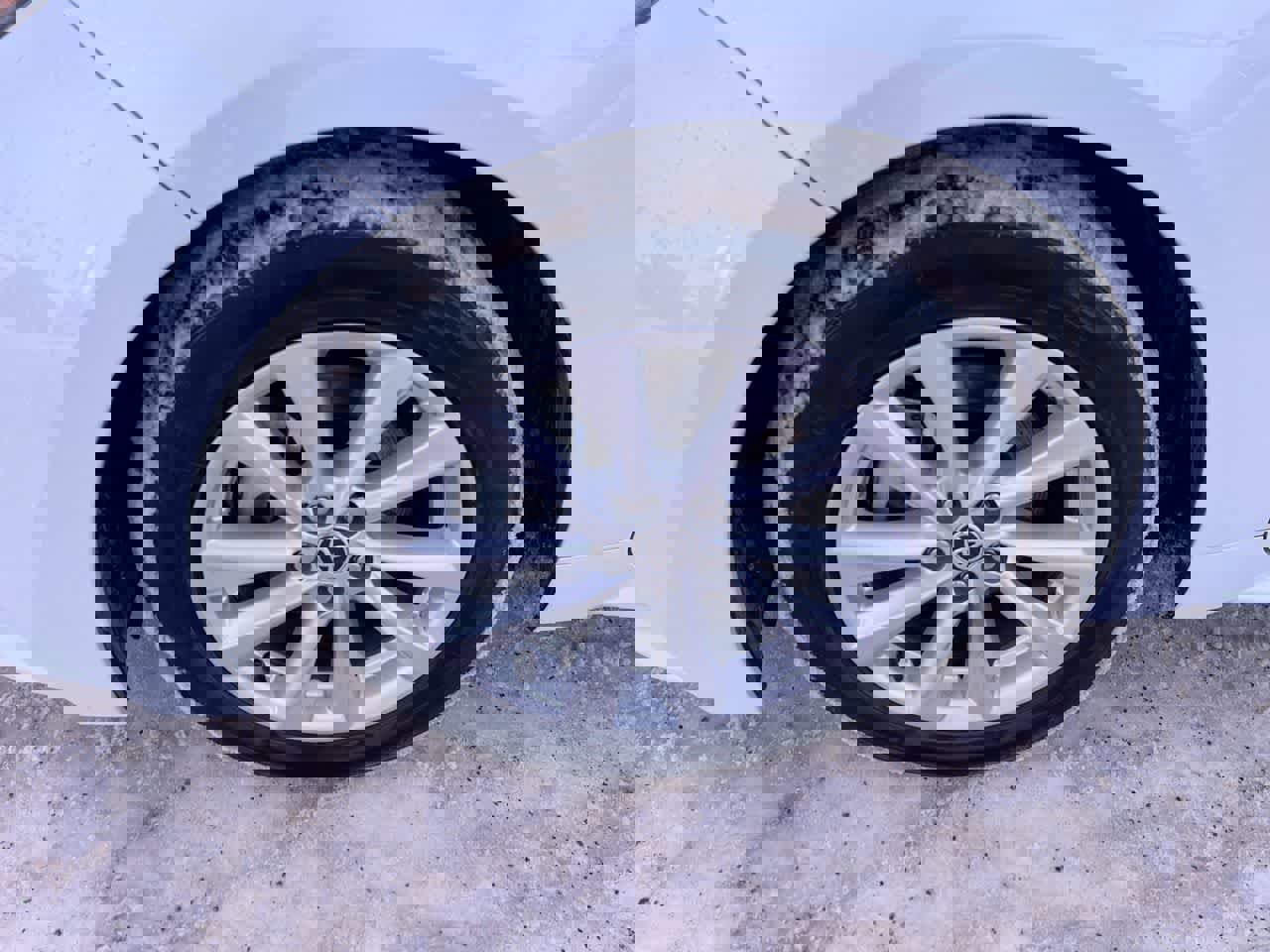 Used 2023 Toyota Corolla LE w/ LE Convenience Package image 10