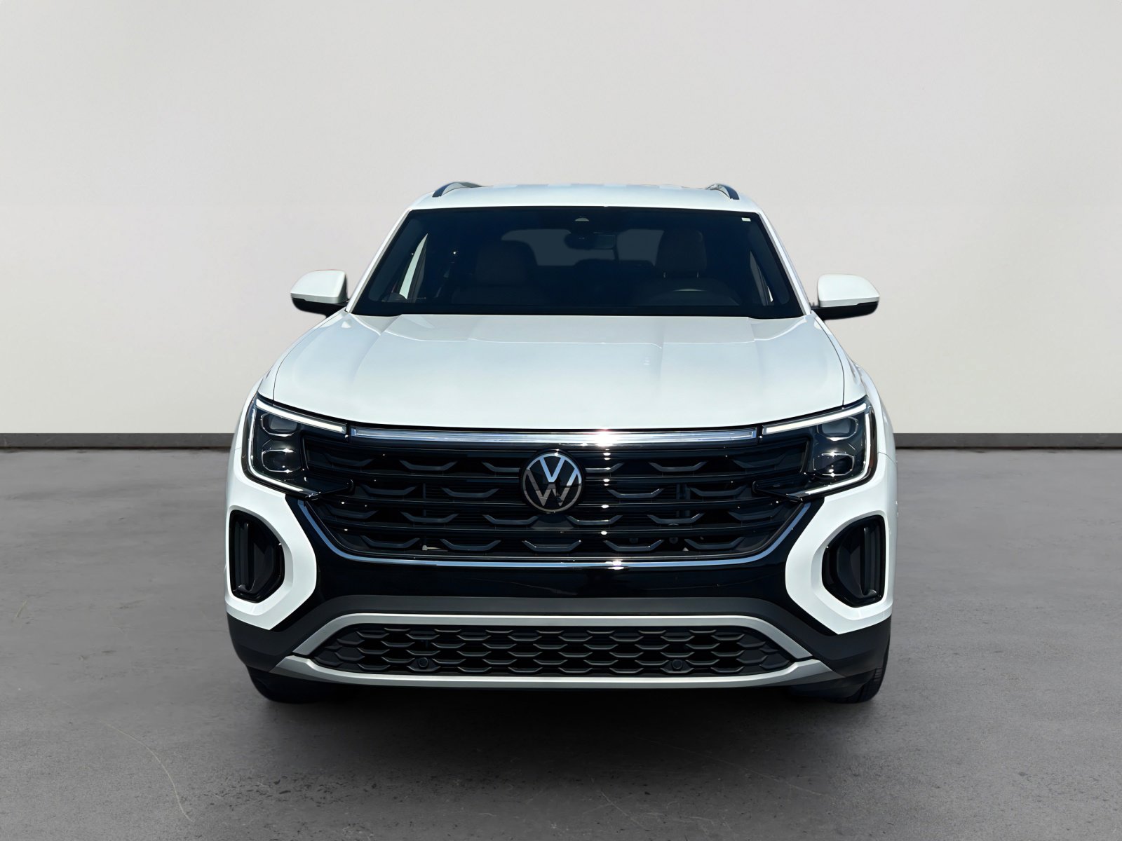 Certified 2025 Volkswagen Atlas Cross Sport SE FWD image 8