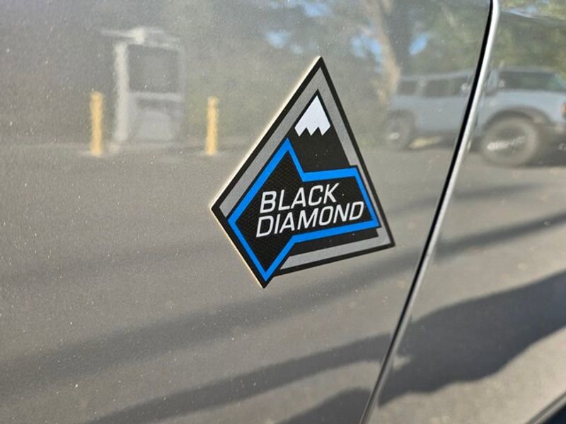 Used 2024 Ford Bronco Black Diamond image 19
