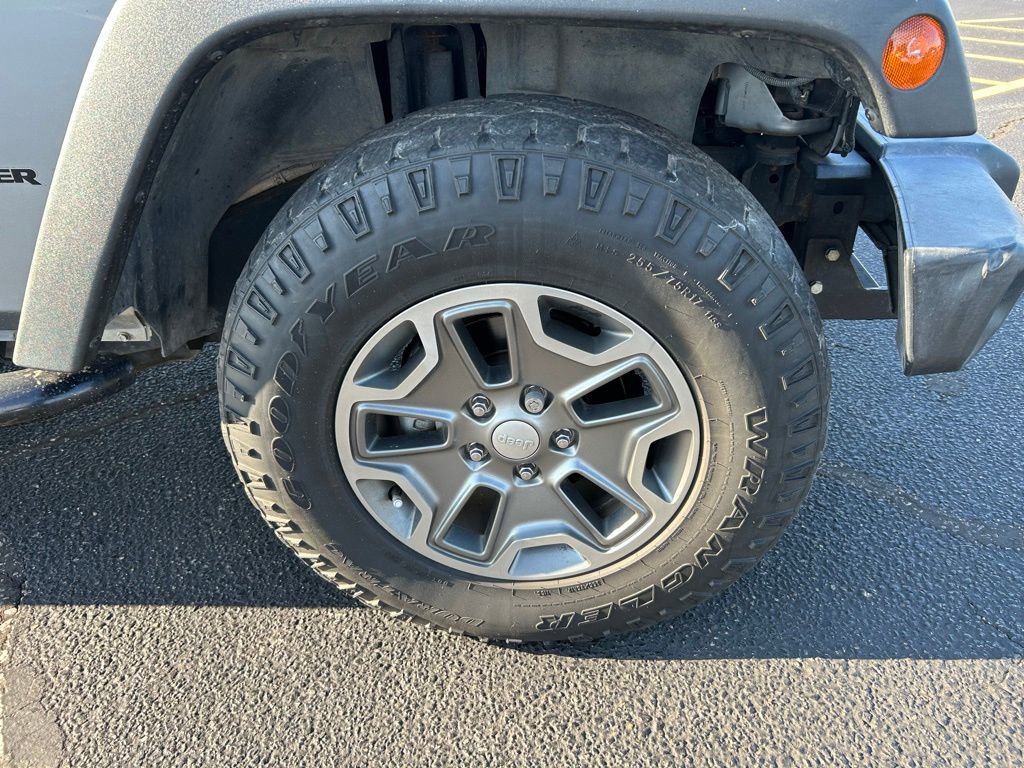 Used 2015 Jeep Wrangler Unlimited Sport w/ Quick Order Package 24S image 2