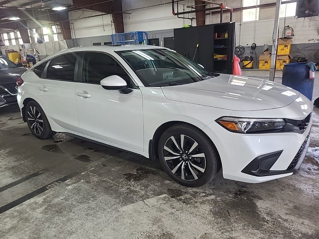 Used 2024 Honda Civic EX-L image 3