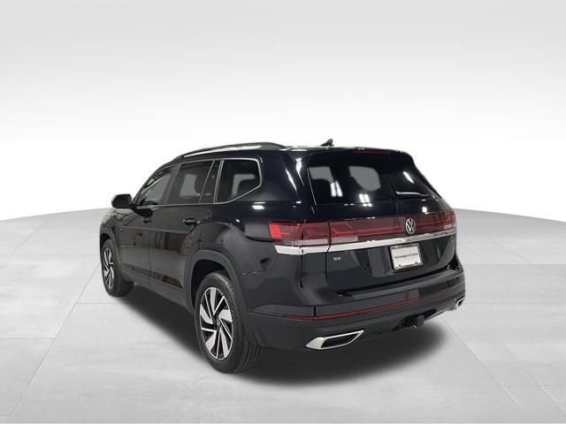 Used 2025 Volkswagen Atlas SE image 4