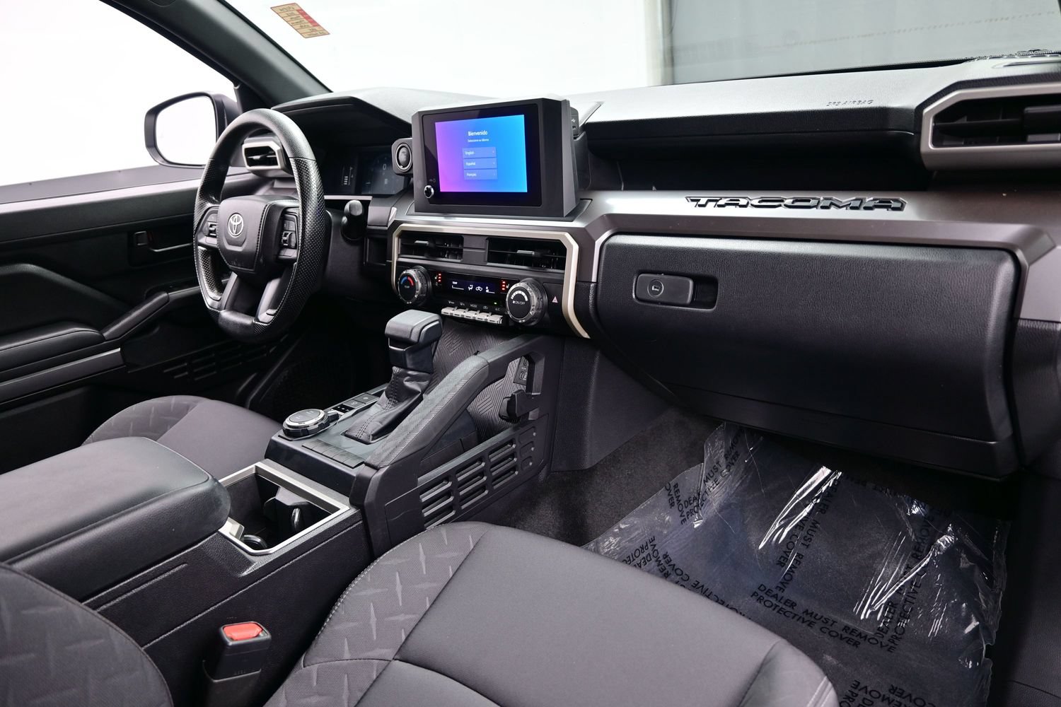 Used 2025 Toyota Tacoma SR5 AWD/4WD image 14
