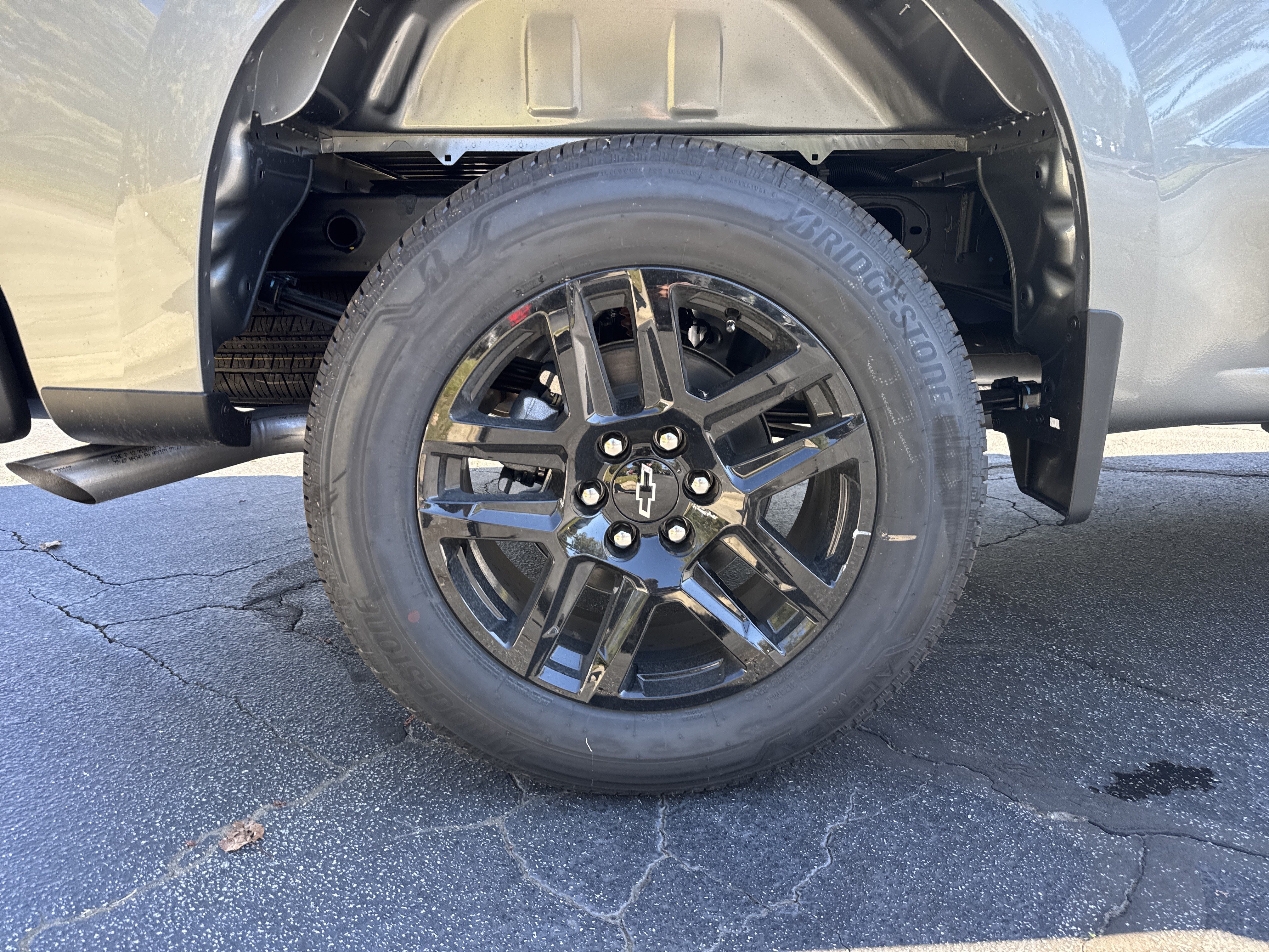 New 2026 Chevrolet Silverado 1500 Custom RWD image 17