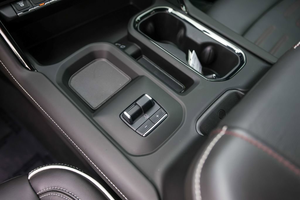 Used 2025 GMC Sierra 2500 AT4X image 22