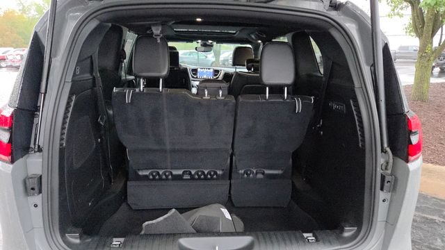 Certified 2023 Chrysler Pacifica Limited w/ Uconnect Theater Family Group AWD/4WD image 32