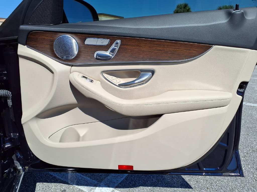 Used 2021 Mercedes-Benz C 300 4MATIC Sedan image 13