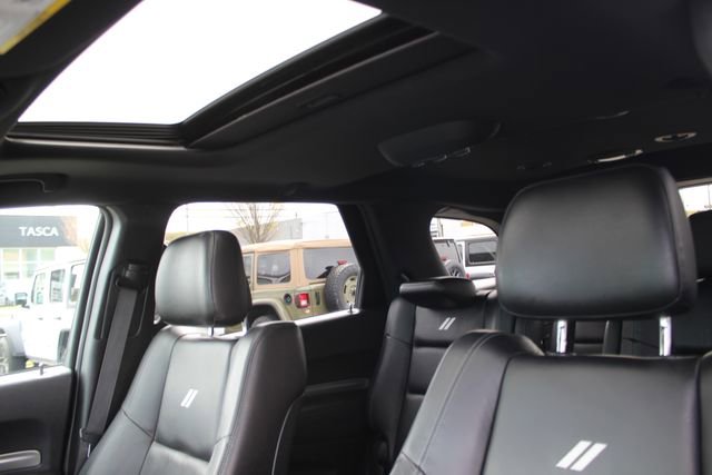 Used 2020 Dodge Durango R/T w/ Blacktop Package AWD/4WD image 22
