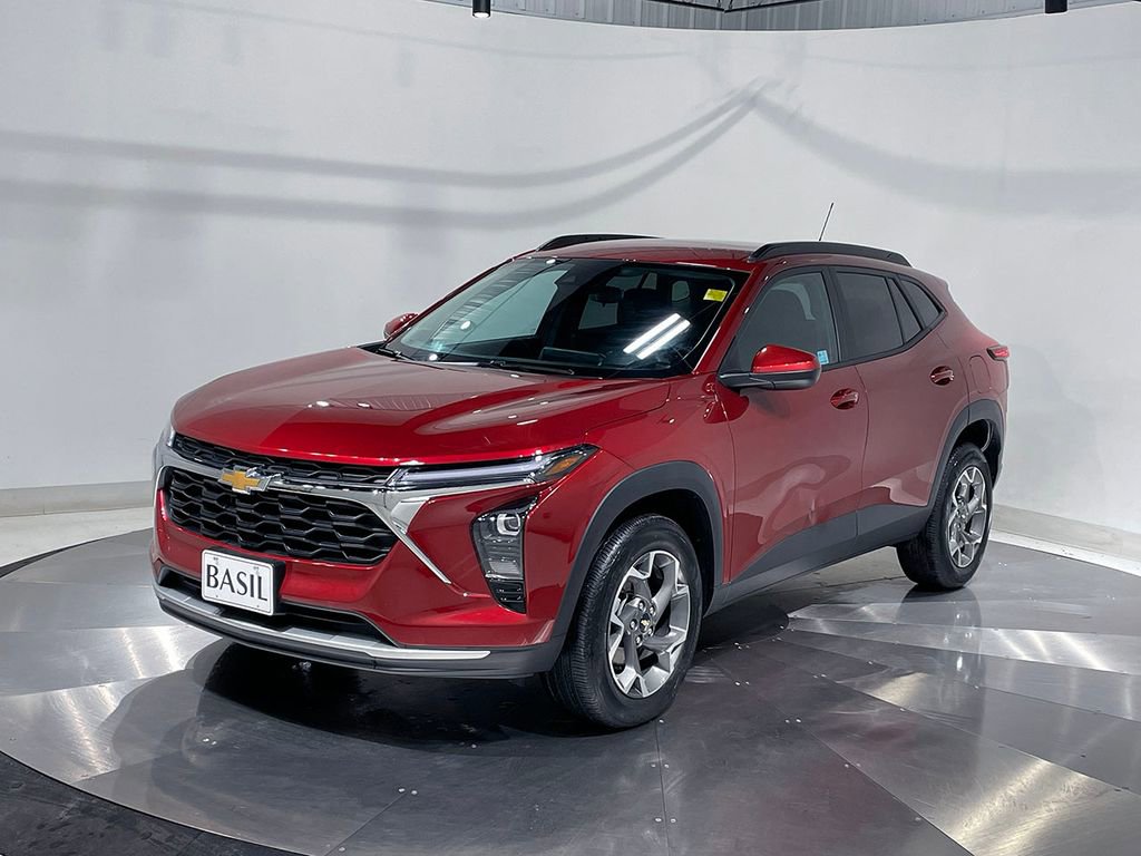 Used 2024 Chevrolet Trax LT w/ Driver Confidence Package image 8