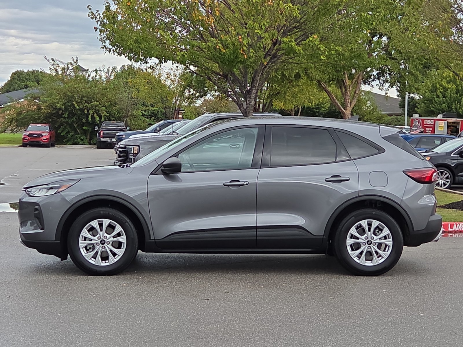 Used 2025 Ford Escape Active FWD image 3