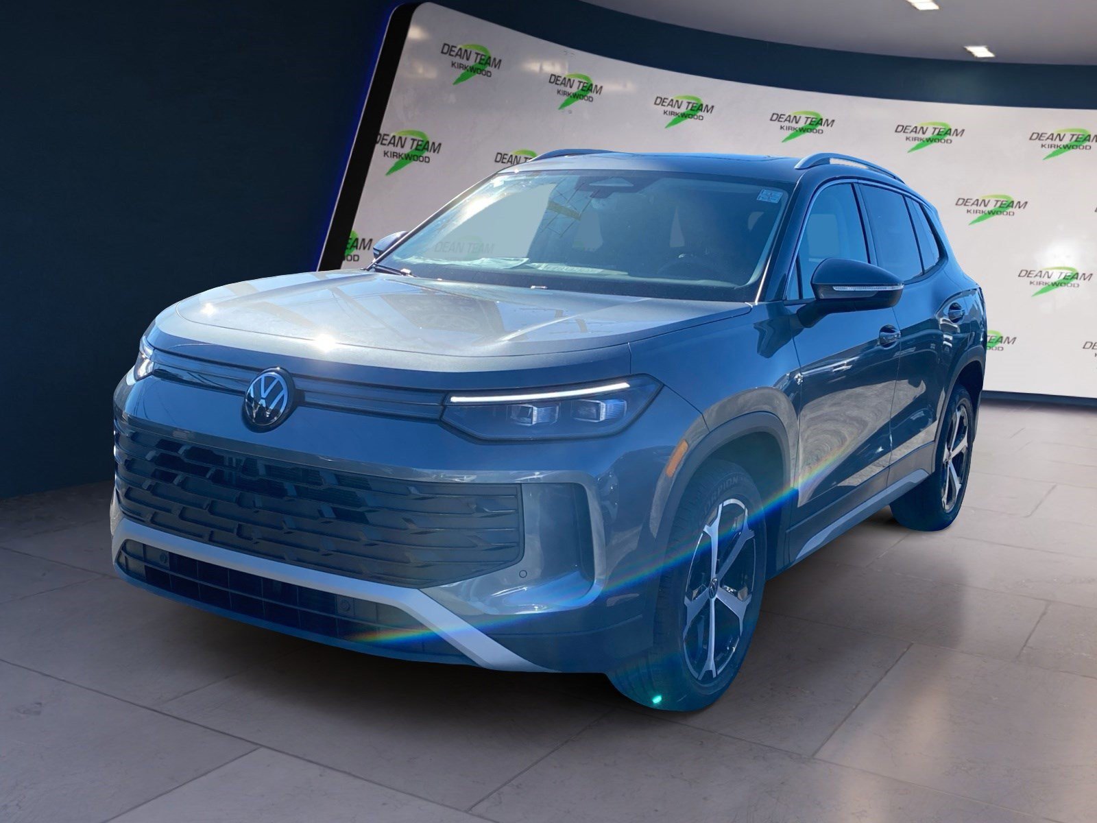 New 2026 Volkswagen Tiguan SE AWD/4WD image 2