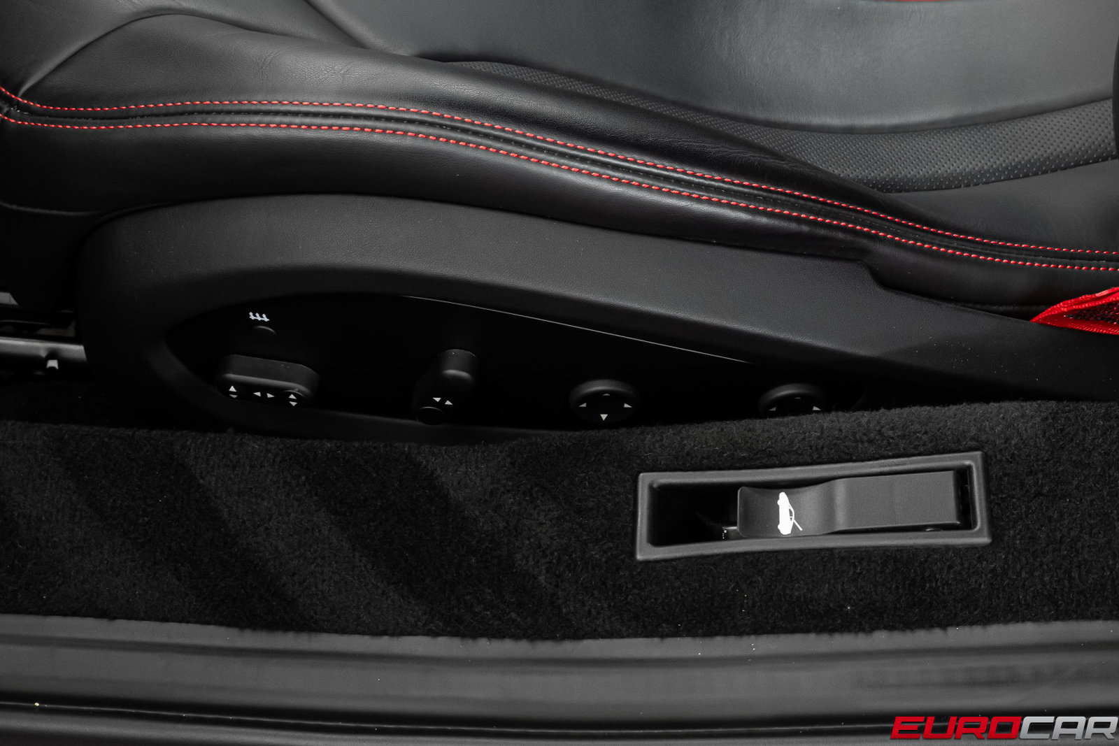 Used 2022 Ferrari F8 Tributo RWD image 46