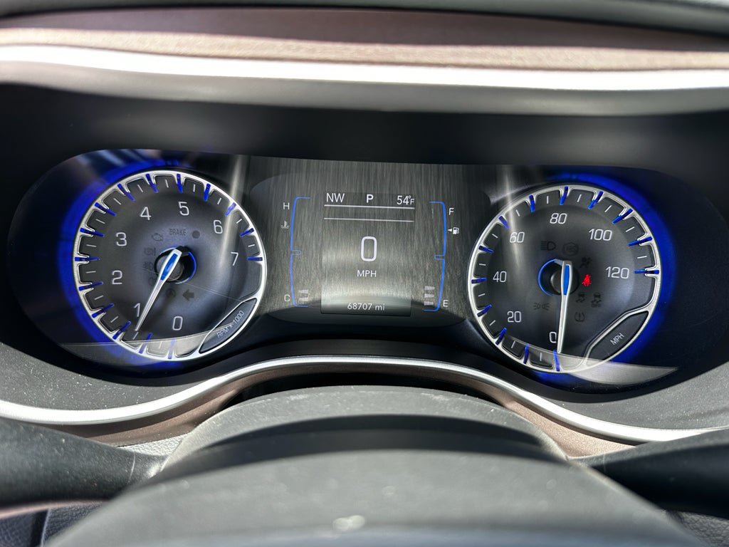 Used 2023 Chrysler Voyager LX FWD image 17