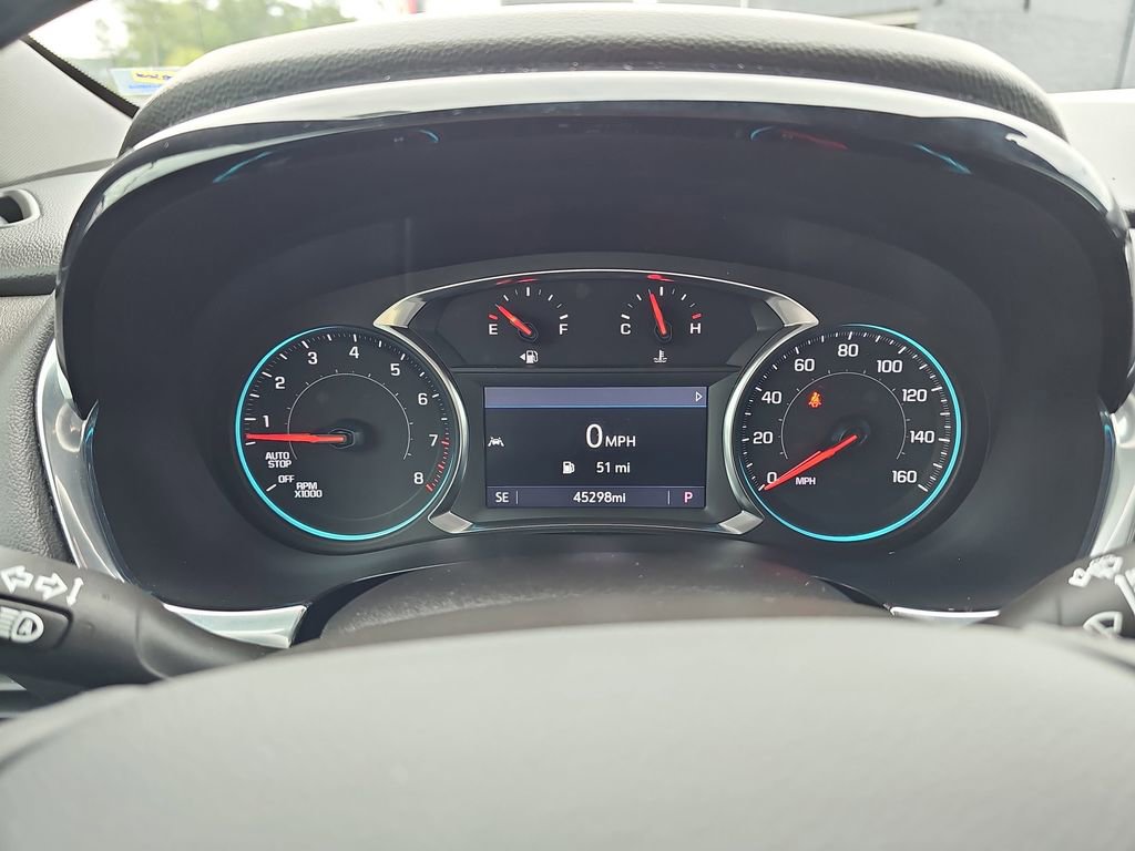 Used 2023 Chevrolet Traverse LT FWD image 25
