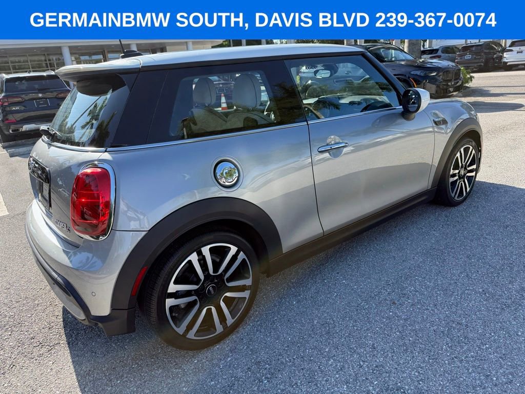 Used 2023 MINI Cooper S w/ Signature Upholstery Package FWD image 11