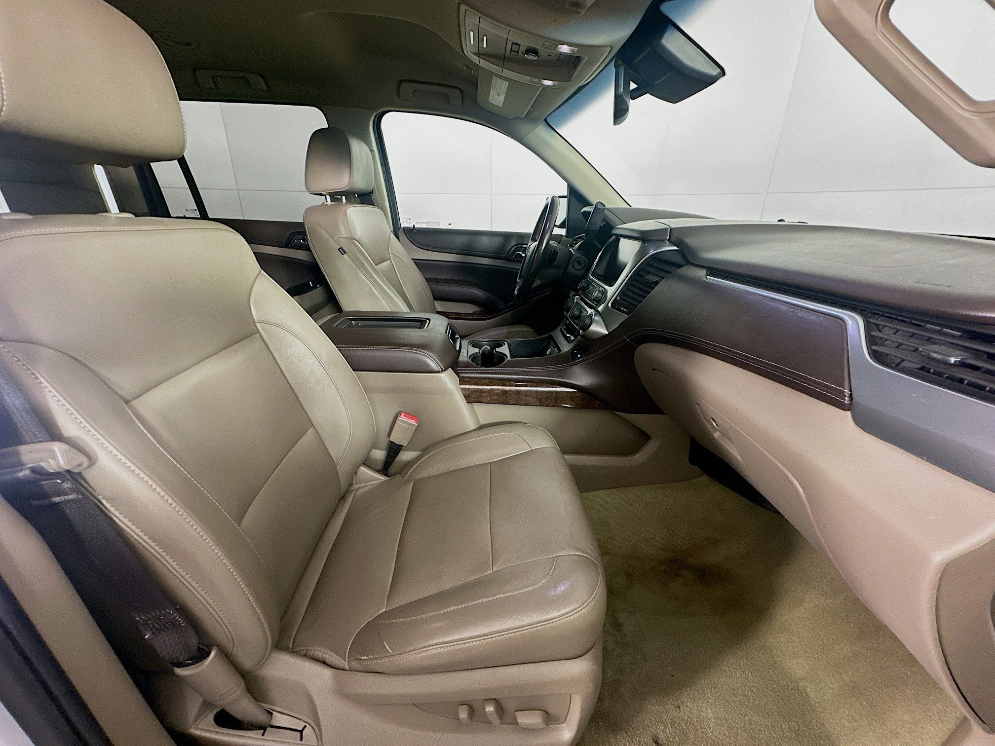 Used 2018 Chevrolet Suburban LT image 32